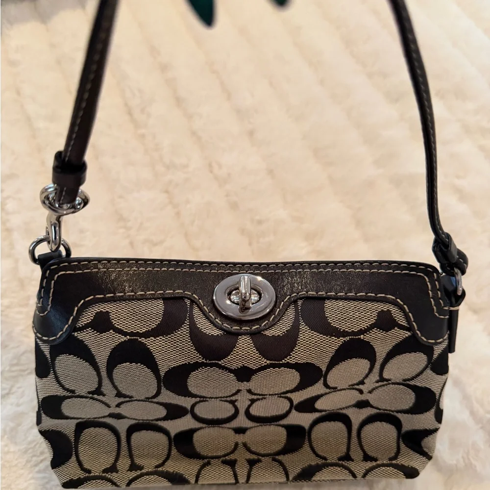 Coach Signature Turnlock Canvas and Leather Shoulder Bag - Picture 8 of 8